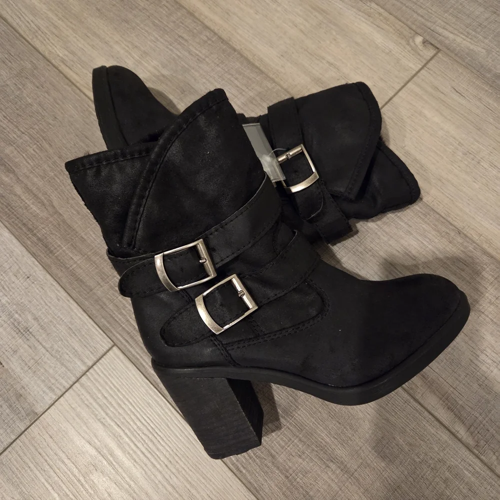 SM NEW YORK BLACK FAUX FUR BOOTIES SIZE 7 NEW